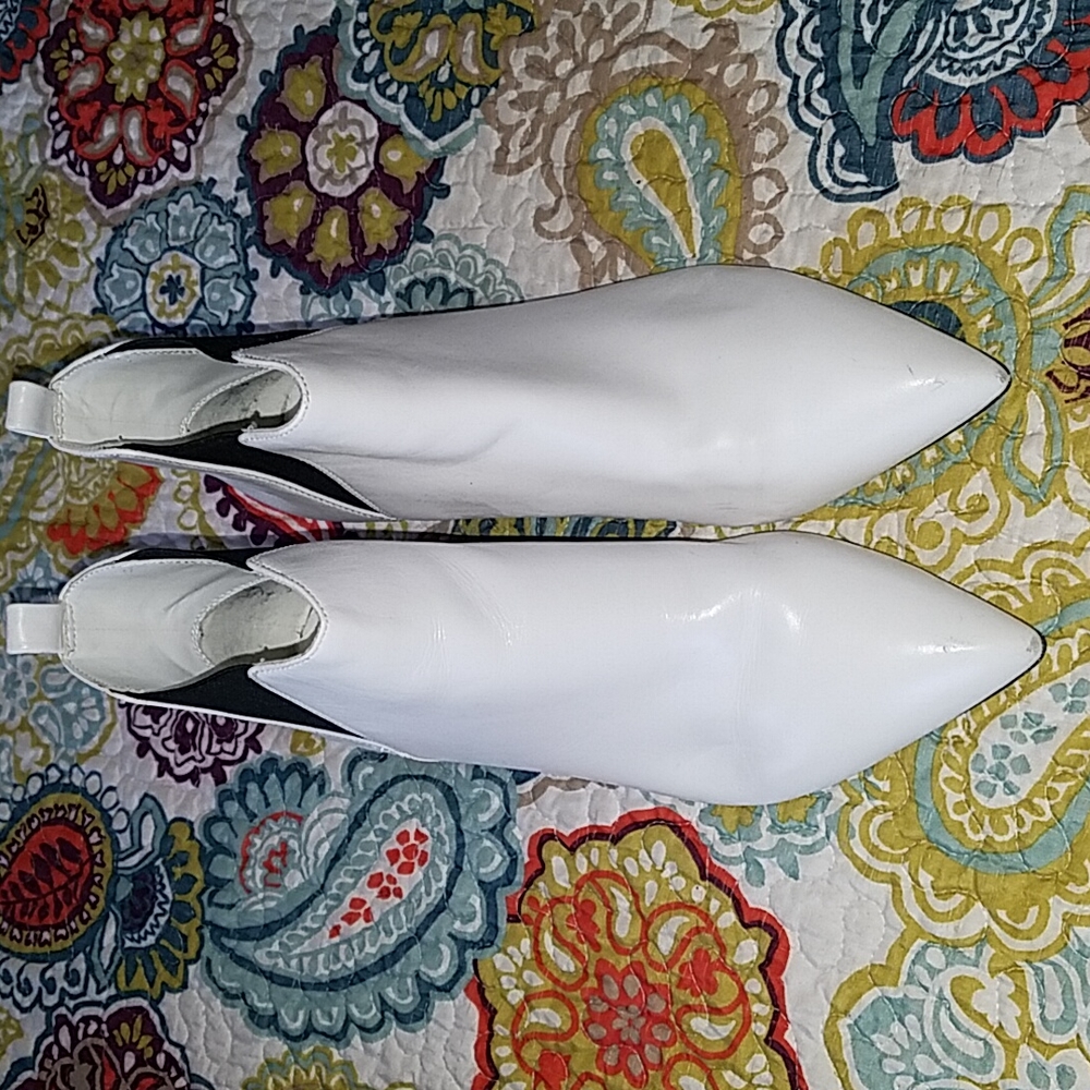 Nine West booties - Picture 3 of 11